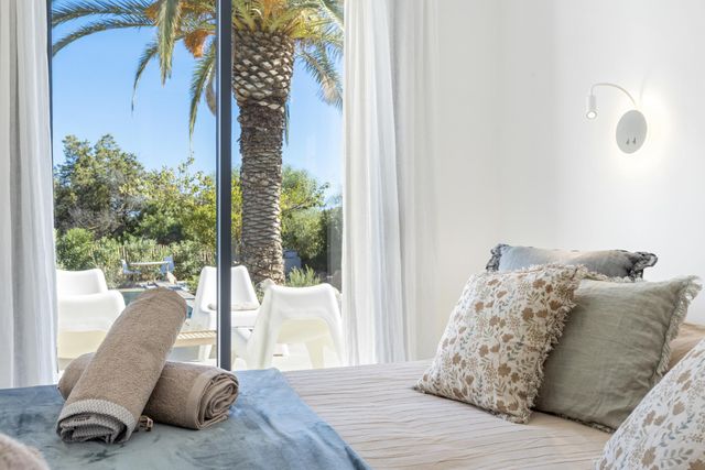 Maison à louer - 5 pièces - 180 m2 - Lecci - 201 - CORSE