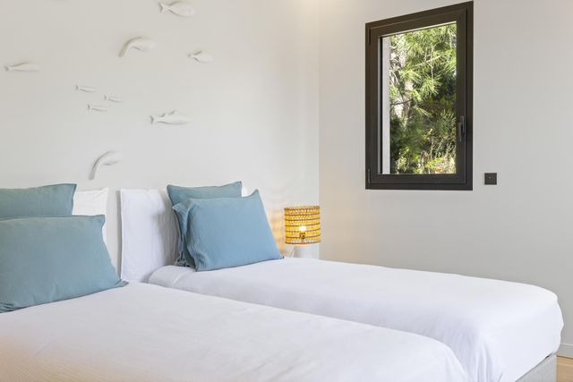 Maison à louer - 7 pièces - 300 m2 - Porto Vecchio - 201 - CORSE