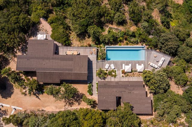 Maison à louer - 7 pièces - 300 m2 - Porto Vecchio - 201 - CORSE