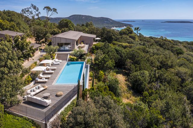 Maison à louer - 7 pièces - 300 m2 - Porto Vecchio - 201 - CORSE