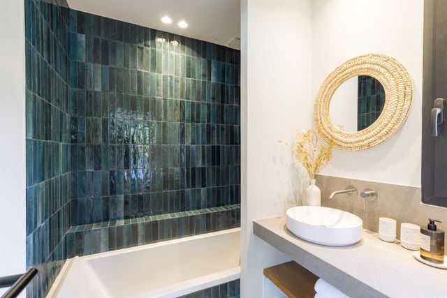 Maison à louer - 7 pièces - 300 m2 - Porto Vecchio - 201 - CORSE