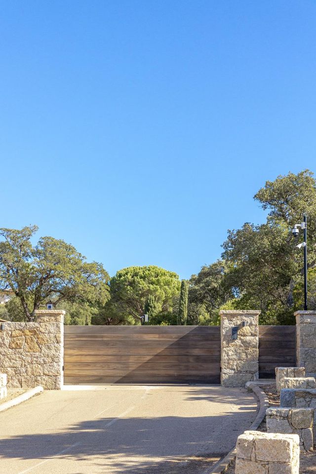 Maison à louer - 6 pièces - 250 m2 - Zonza - 201 - CORSE