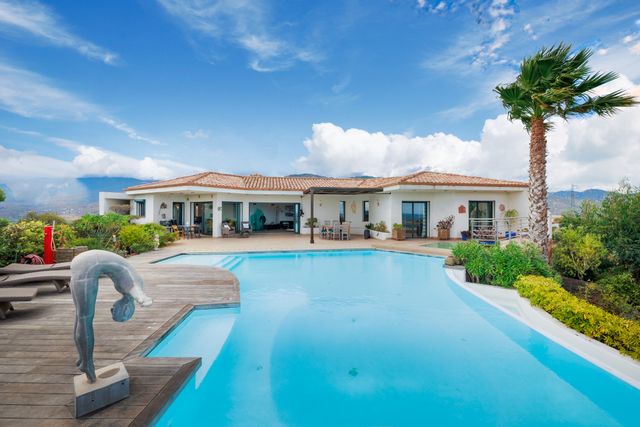 Maison à vendre - 8 pièces - 306 m2 - Porto Vecchio - 201 - CORSE