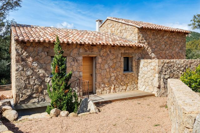 Maison à louer - 4 pièces - 95 m2 - Zonza - 201 - CORSE