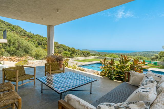 Maison à louer - 4 pièces - 235 m2 - Zonza - 201 - CORSE