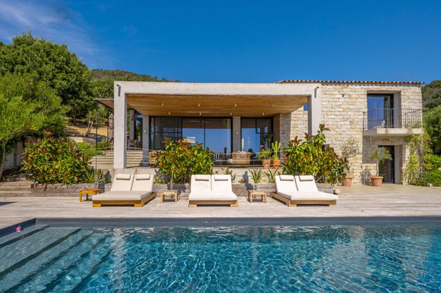 Maison &agrave; louer - 5 pi&egrave;ces - 280 m2 - Zonza - 201 - CORSE