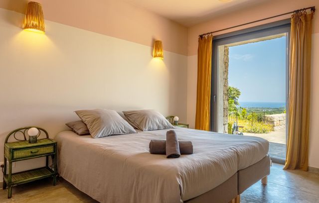 Maison à louer - 4 pièces - 235 m2 - Zonza - 201 - CORSE