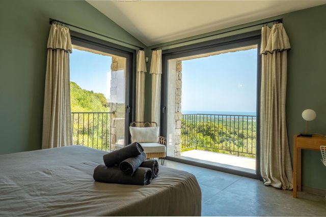 Maison à louer - 4 pièces - 235 m2 - Zonza - 201 - CORSE