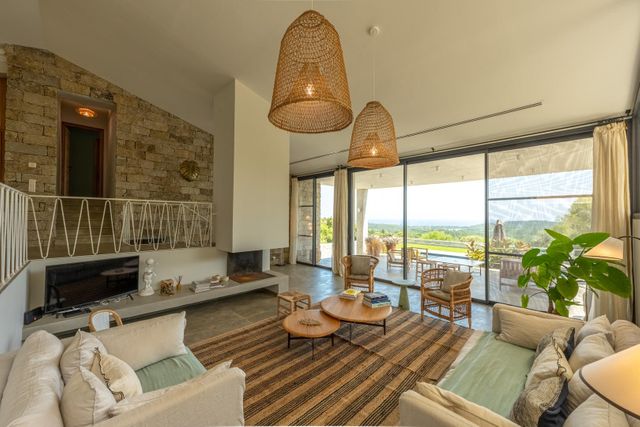 Maison à louer - 4 pièces - 235 m2 - Zonza - 201 - CORSE