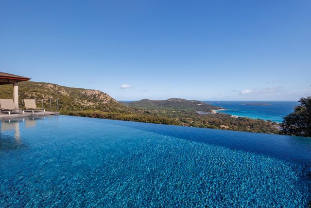 Maison à louer - 8 pièces - 400 m2 - Porto Vecchio - 201 - CORSE