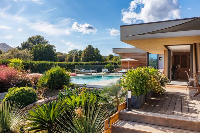 Maison à louer - 5 pièces - 200 m2 - Zonza - 201 - CORSE