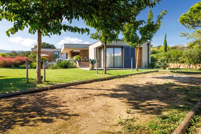 Maison à louer - 5 pièces - 200 m2 - Zonza - 201 - CORSE