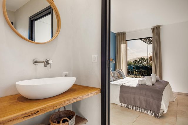 Maison à louer - 4 pièces - 134 m2 - Lecci - 201 - CORSE