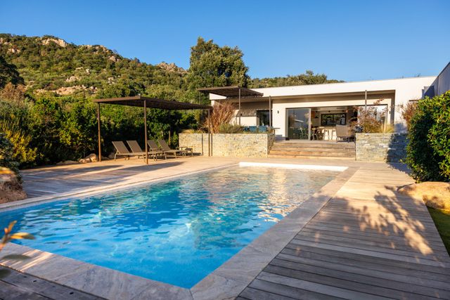 Maison à louer - 4 pièces - 134 m2 - Lecci - 201 - CORSE