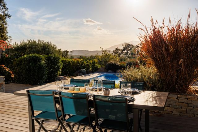 Maison à louer - 4 pièces - 134 m2 - Lecci - 201 - CORSE