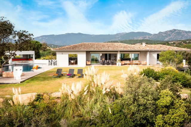 Maison à louer - 8 pièces - 500 m2 - Porto Vecchio - 201 - CORSE