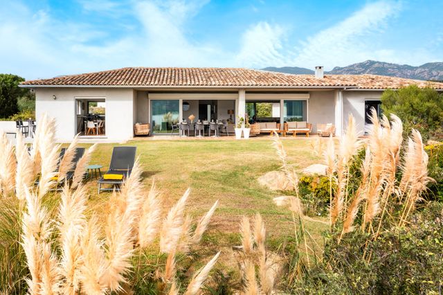 Maison à louer - 8 pièces - 500 m2 - Porto Vecchio - 201 - CORSE