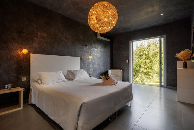 Maison à louer - 8 pièces - 500 m2 - Porto Vecchio - 201 - CORSE