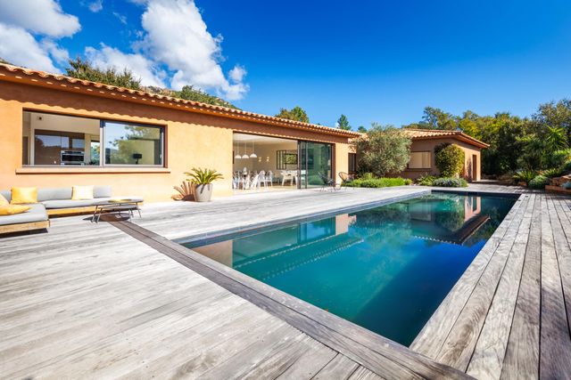 Maison à louer - 6 pièces - 254 m2 - Porto Vecchio - 201 - CORSE