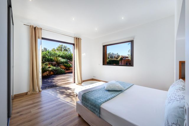 Maison à louer - 6 pièces - 254 m2 - Porto Vecchio - 201 - CORSE