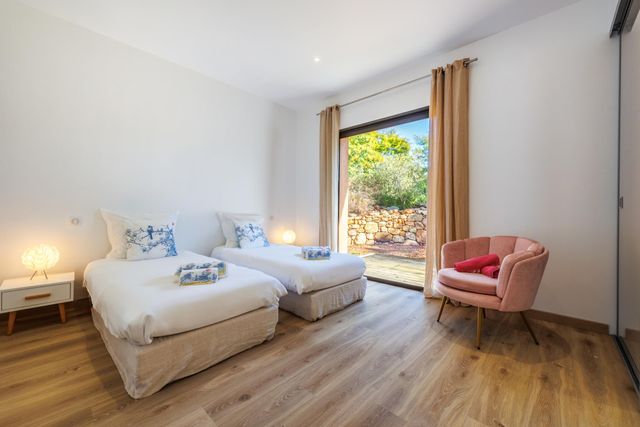 Maison à louer - 6 pièces - 254 m2 - Porto Vecchio - 201 - CORSE