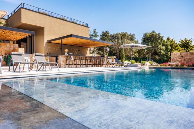 Maison à louer - 7 pièces - 300 m2 - Zonza - 201 - CORSE