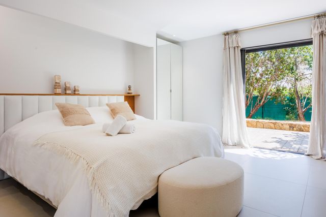 Maison à louer - 7 pièces - 300 m2 - Zonza - 201 - CORSE