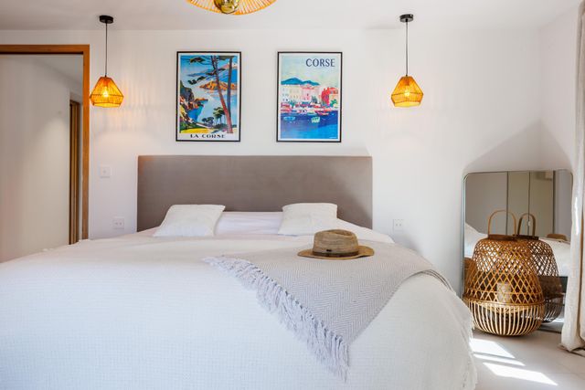 Maison à louer - 7 pièces - 300 m2 - Zonza - 201 - CORSE