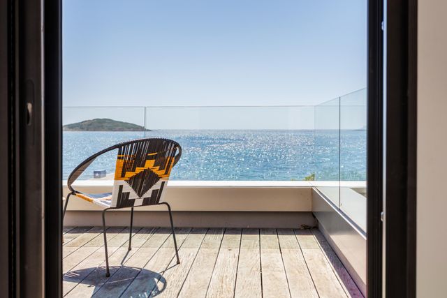 Maison à louer - 7 pièces - 265 m2 - Lecci - 201 - CORSE