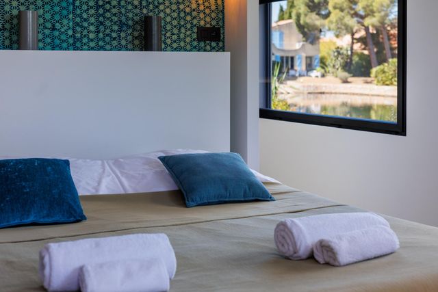 Maison à louer - 7 pièces - 265 m2 - Lecci - 201 - CORSE