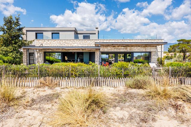 Maison à louer - 7 pièces - 265 m2 - Lecci - 201 - CORSE