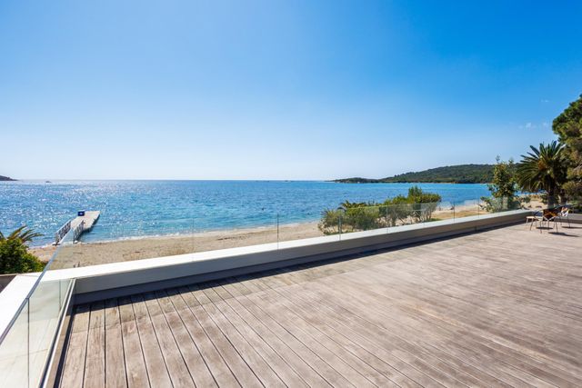 Maison à louer - 7 pièces - 265 m2 - Lecci - 201 - CORSE