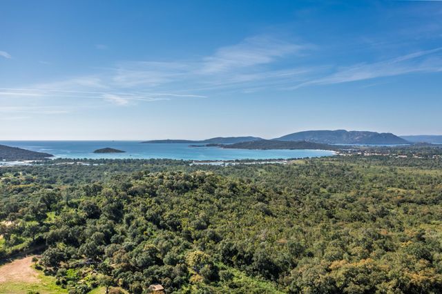 Maison à louer - 4 pièces - 190 m2 - Zonza - 201 - CORSE