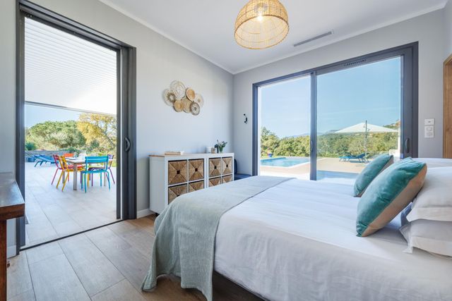 Maison à louer - 4 pièces - 190 m2 - Zonza - 201 - CORSE