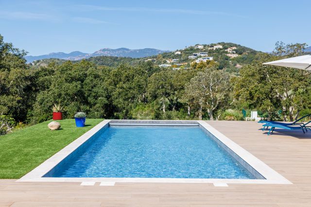 Maison à louer - 4 pièces - 190 m2 - Zonza - 201 - CORSE