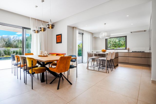 Maison à louer - 5 pièces - 200 m2 - Porto Vecchio - 201 - CORSE