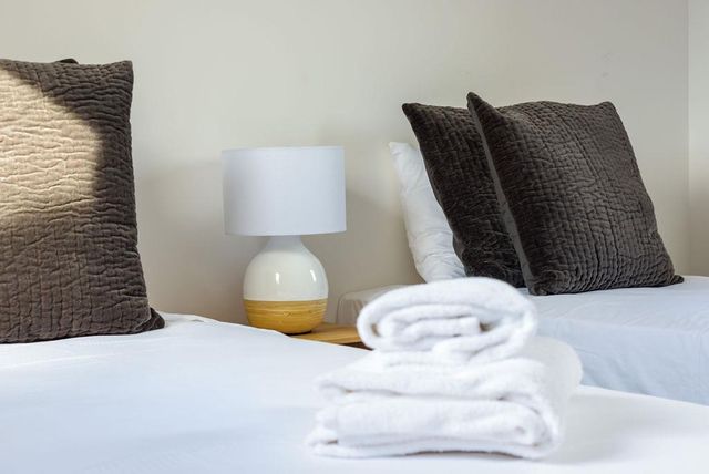 Maison à louer - 5 pièces - 140 m2 - Lecci - 201 - CORSE