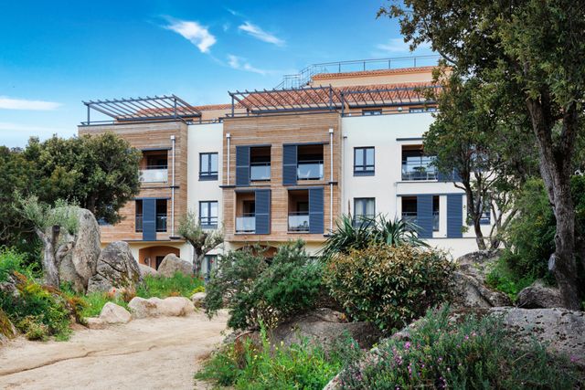 Appartement T5 à vendre - 5 pièces - 105,30 m2 - Pianotolli Caldarello - 201 - CORSE