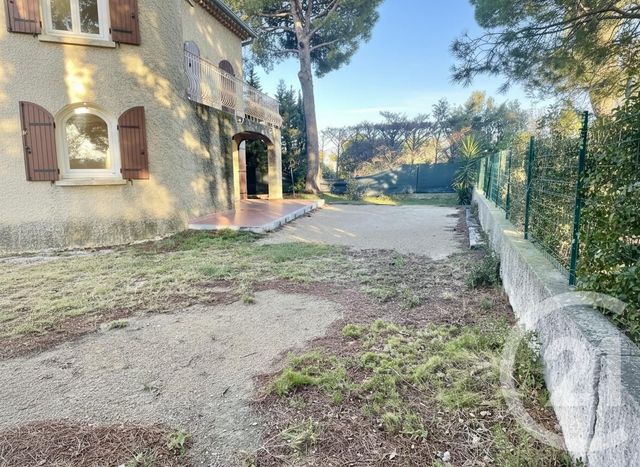 Appartement T3 &agrave; louer - 3 pi&egrave;ces - 77,99 m2 - St Mitre Les Remparts - 13 - PROVENCE-ALPES-COTE-D-AZUR