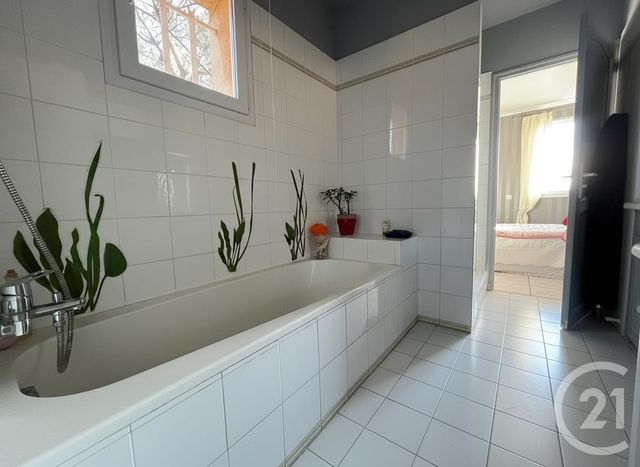 Maison &agrave; vendre - 5 pi&egrave;ces - 156 m2 - St Mitre Les Remparts - 13 - PROVENCE-ALPES-COTE-D-AZUR