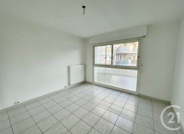 Appartement T5 &agrave; louer - 5 pi&egrave;ces - 116,47 m2 - Martigues - 13 - PROVENCE-ALPES-COTE-D-AZUR