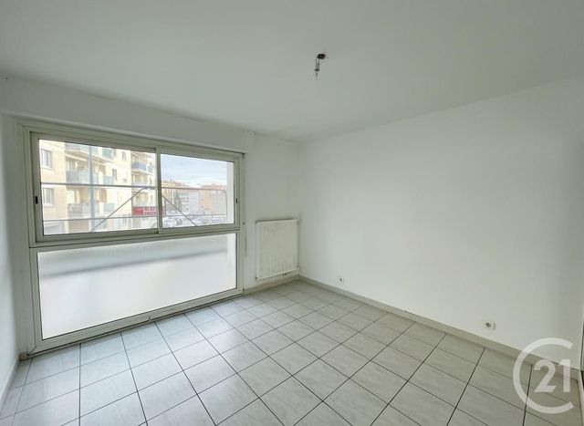 Appartement T5 &agrave; louer - 5 pi&egrave;ces - 116,47 m2 - Martigues - 13 - PROVENCE-ALPES-COTE-D-AZUR