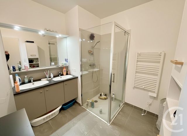 Appartement T3 &agrave; louer - 3 pi&egrave;ces - 61,94 m2 - Martigues - 13 - PROVENCE-ALPES-COTE-D-AZUR