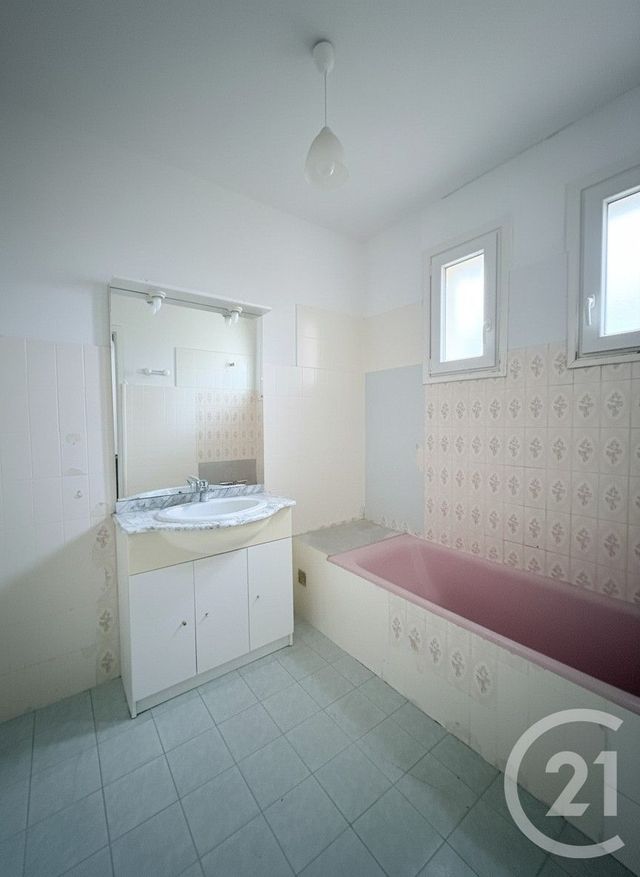 Maison &agrave; vendre - 7 pi&egrave;ces - 193 m2 - St Mitre Les Remparts - 13 - PROVENCE-ALPES-COTE-D-AZUR