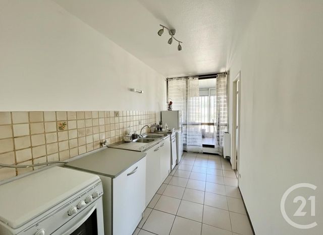 Appartement T3 &agrave; louer - 3 pi&egrave;ces - 64,22 m2 - Martigues - 13 - PROVENCE-ALPES-COTE-D-AZUR