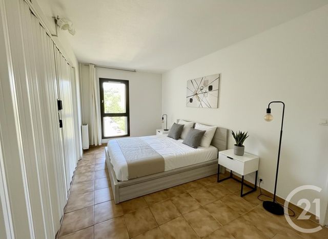 Appartement T3 &agrave; louer - 3 pi&egrave;ces - 64,22 m2 - Martigues - 13 - PROVENCE-ALPES-COTE-D-AZUR