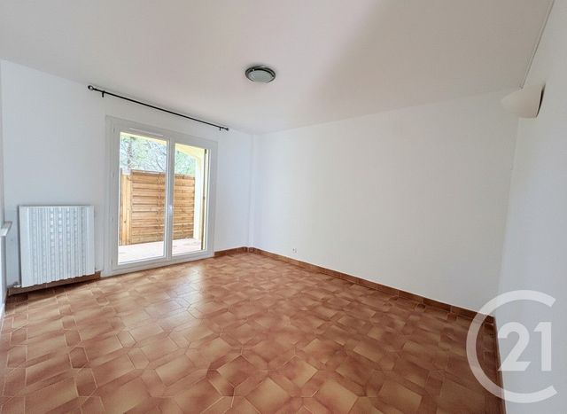 Appartement &agrave; vendre - 3 pi&egrave;ces - 80 m2 - St Mitre Les Remparts - 13 - PROVENCE-ALPES-COTE-D-AZUR