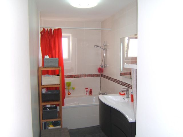 Appartement T5 &agrave; louer - 5 pi&egrave;ces - 101,26 m2 - Martigues - 13 - PROVENCE-ALPES-COTE-D-AZUR