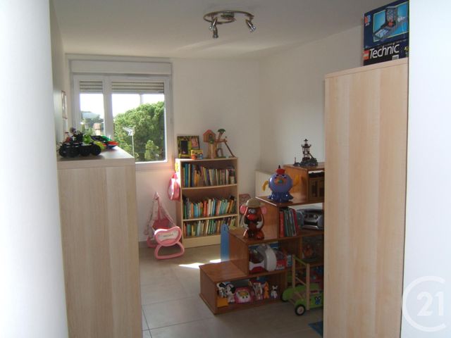 Appartement T5 &agrave; louer - 5 pi&egrave;ces - 101,26 m2 - Martigues - 13 - PROVENCE-ALPES-COTE-D-AZUR