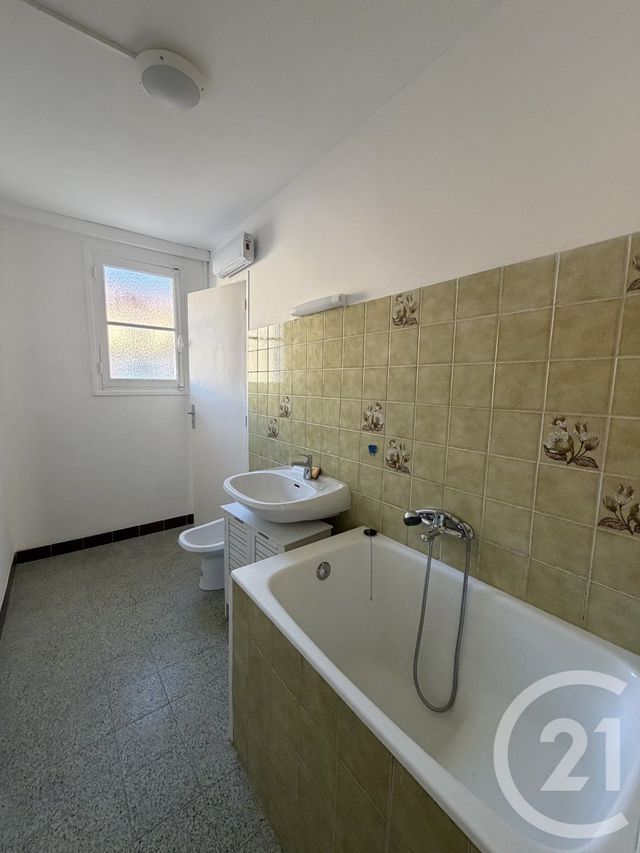 Appartement T3 à louer - 3 pièces - 55 m2 - Bastia - 202 - CORSE